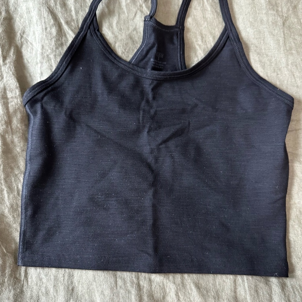 Fleo Ribbed Black Racerback Crop Tank Top